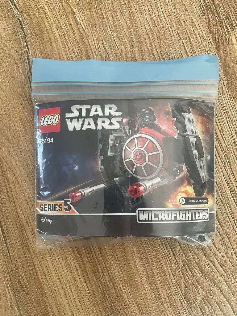 First Order TIE Fighter (75194) - 2.webp