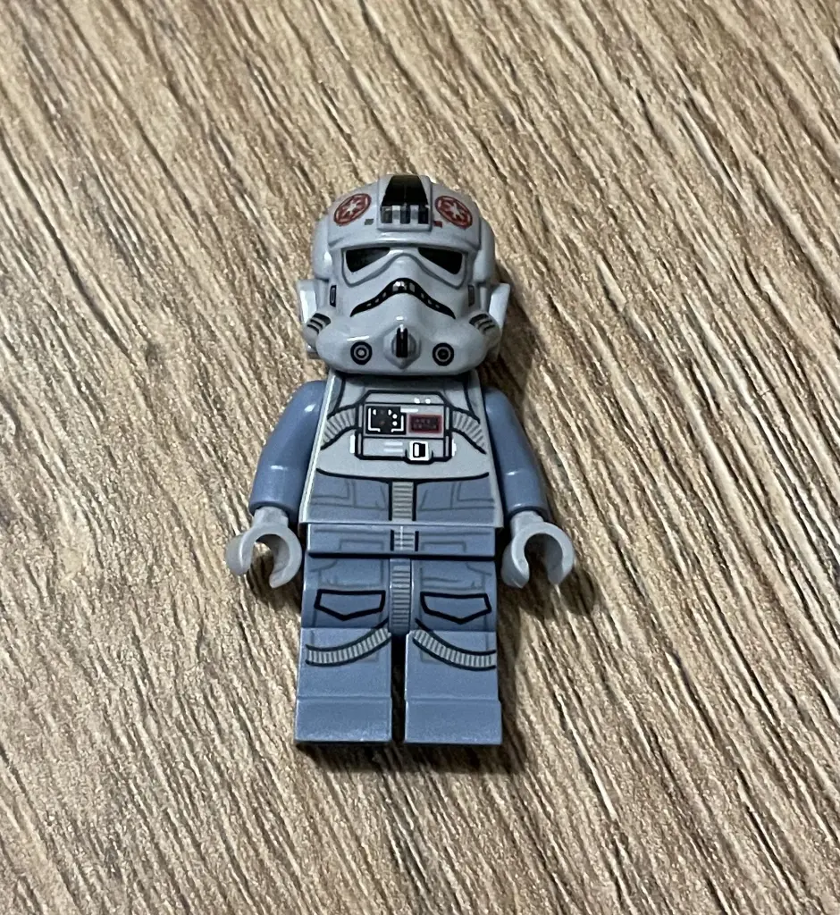 AT-AT Driver (sw1104) - 2.webp