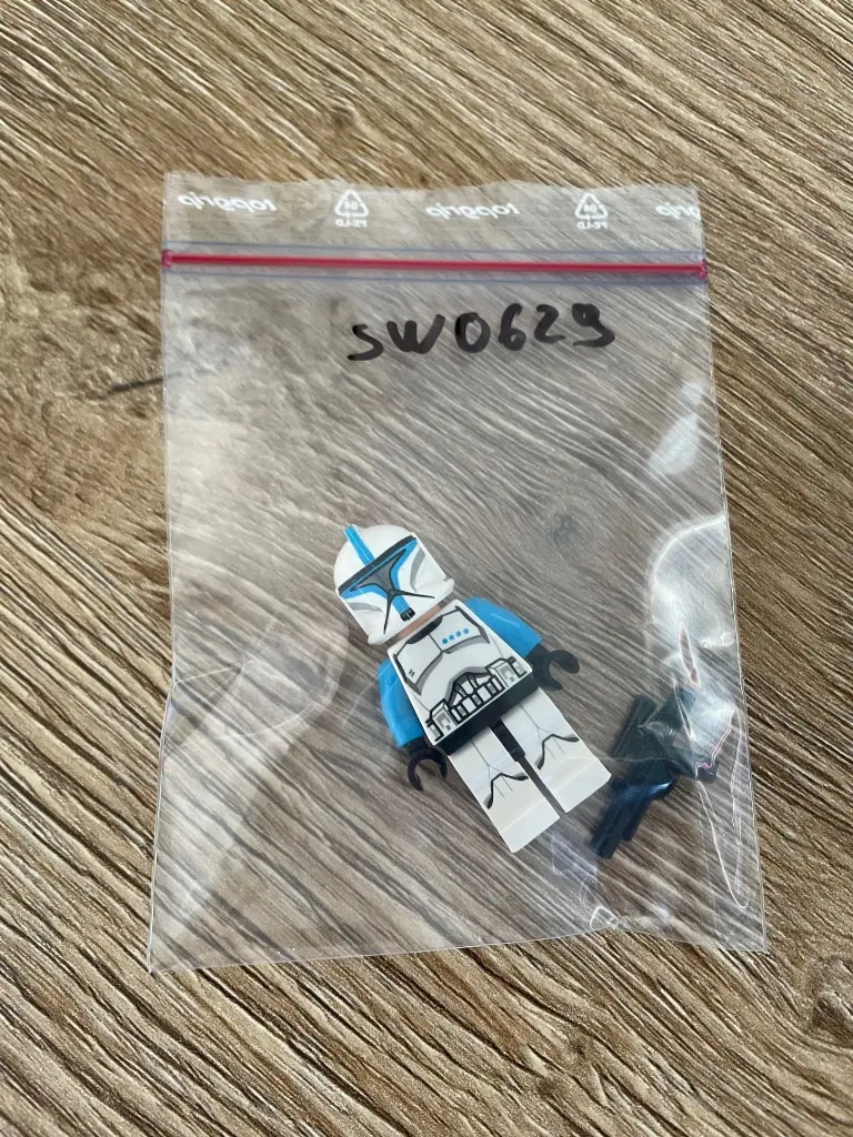 Clone Trooper Lieutenant (sw0629) - 3.webp