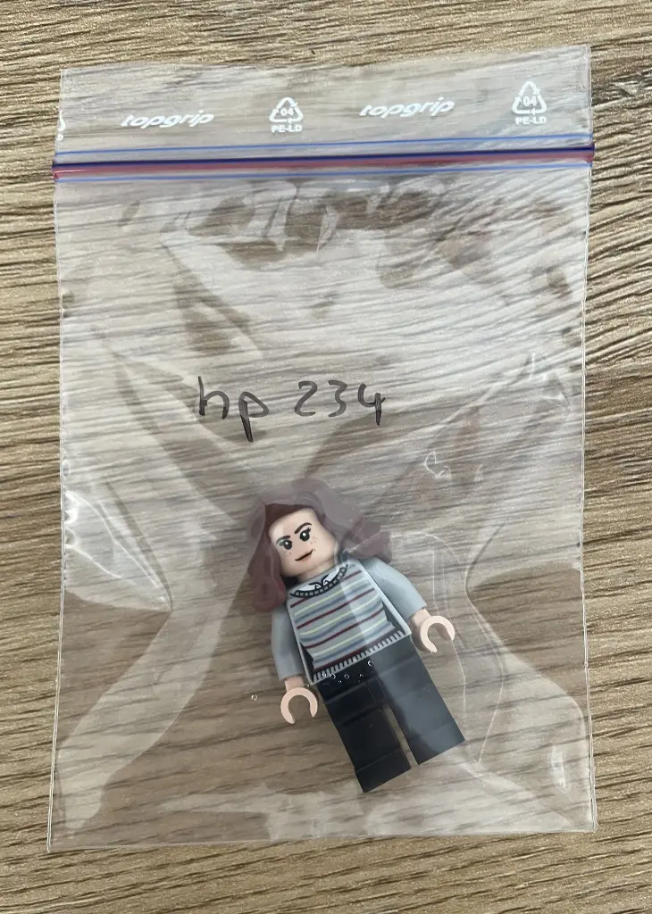 Hermione Granger - Striped Sweater, Black Legs (hp234) - 2.webp