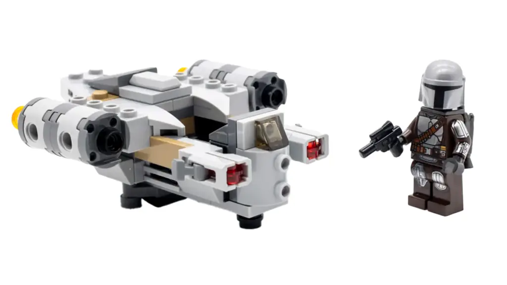 The Razor Crest (75321)